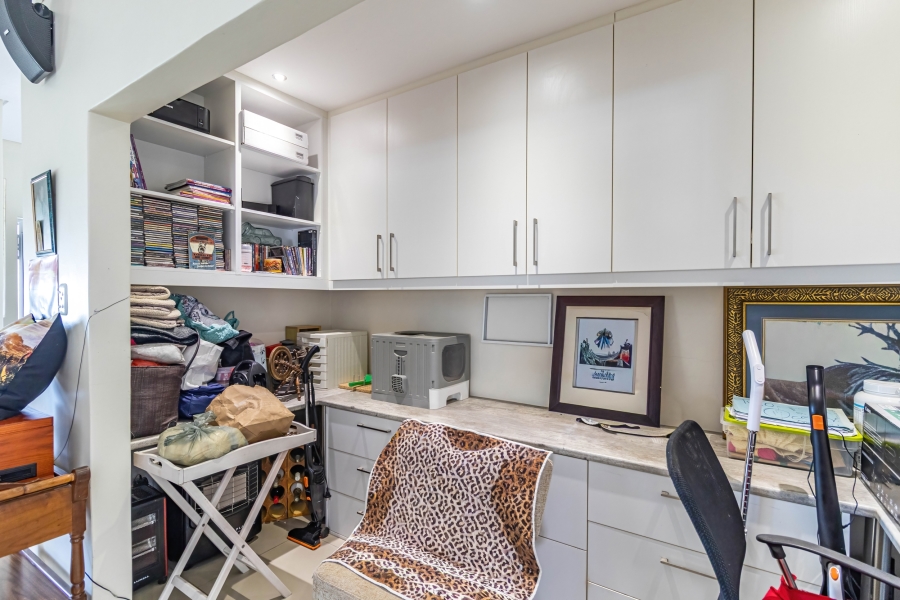 3 Bedroom Property for Sale in Yzerfontein Western Cape